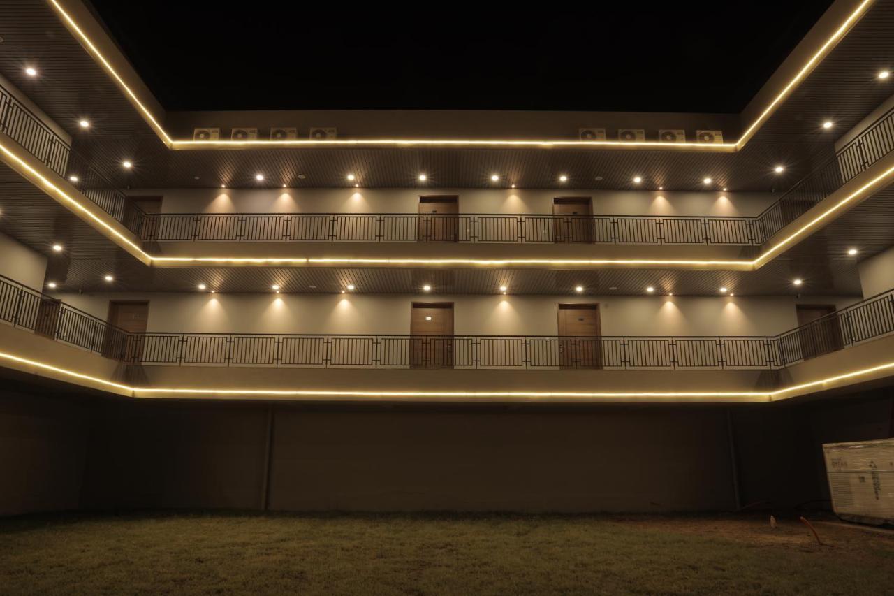 The Presidential Suites Bhuj Exterior photo