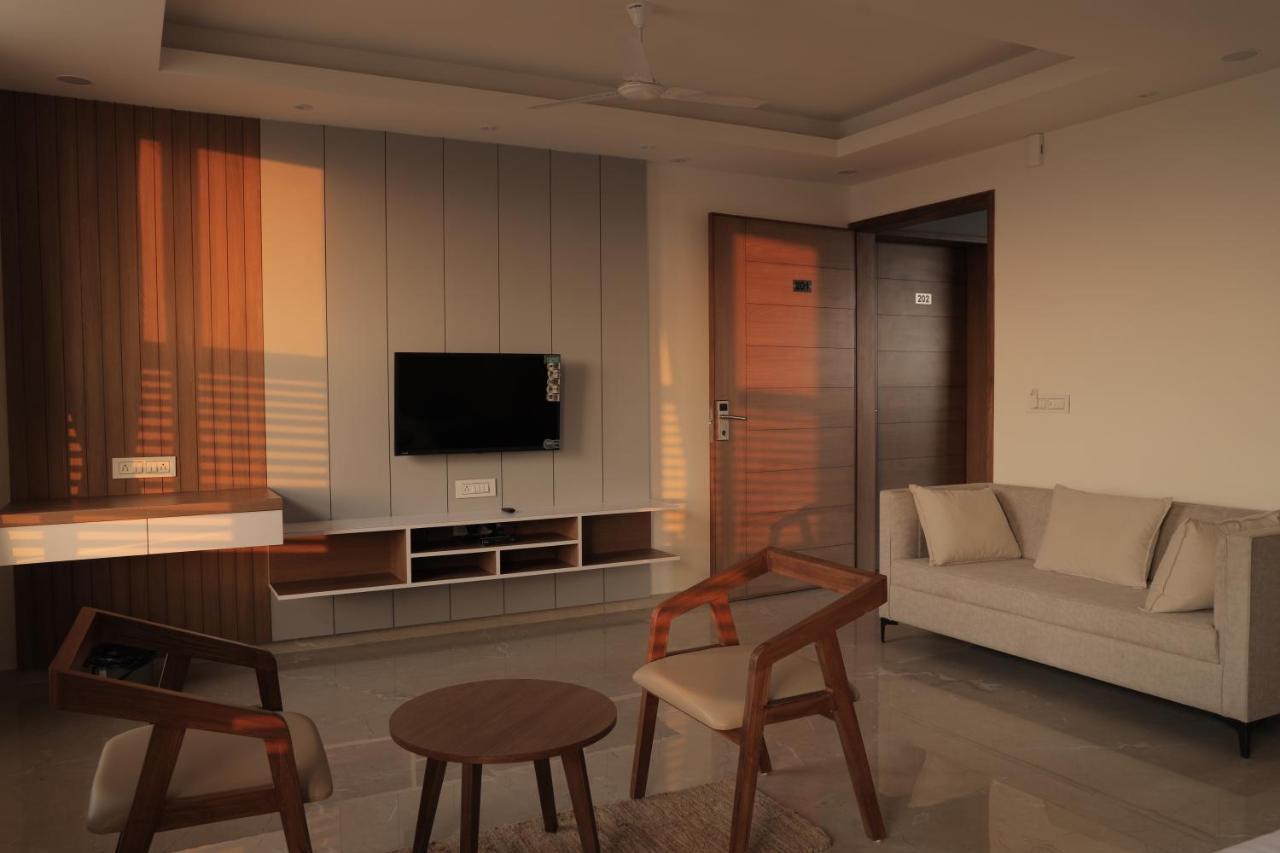 The Presidential Suites Bhuj Exterior photo