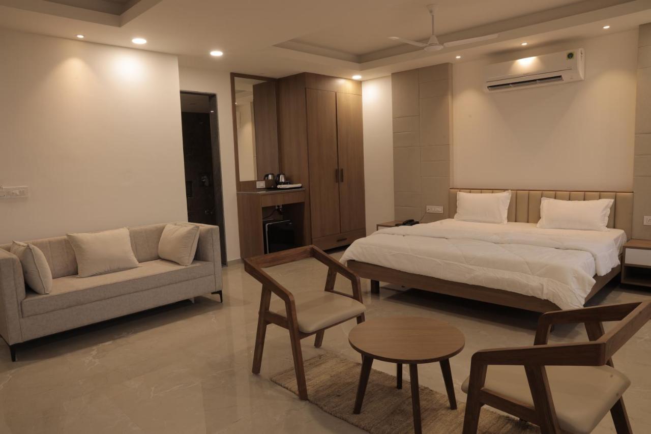 The Presidential Suites Bhuj Exterior photo