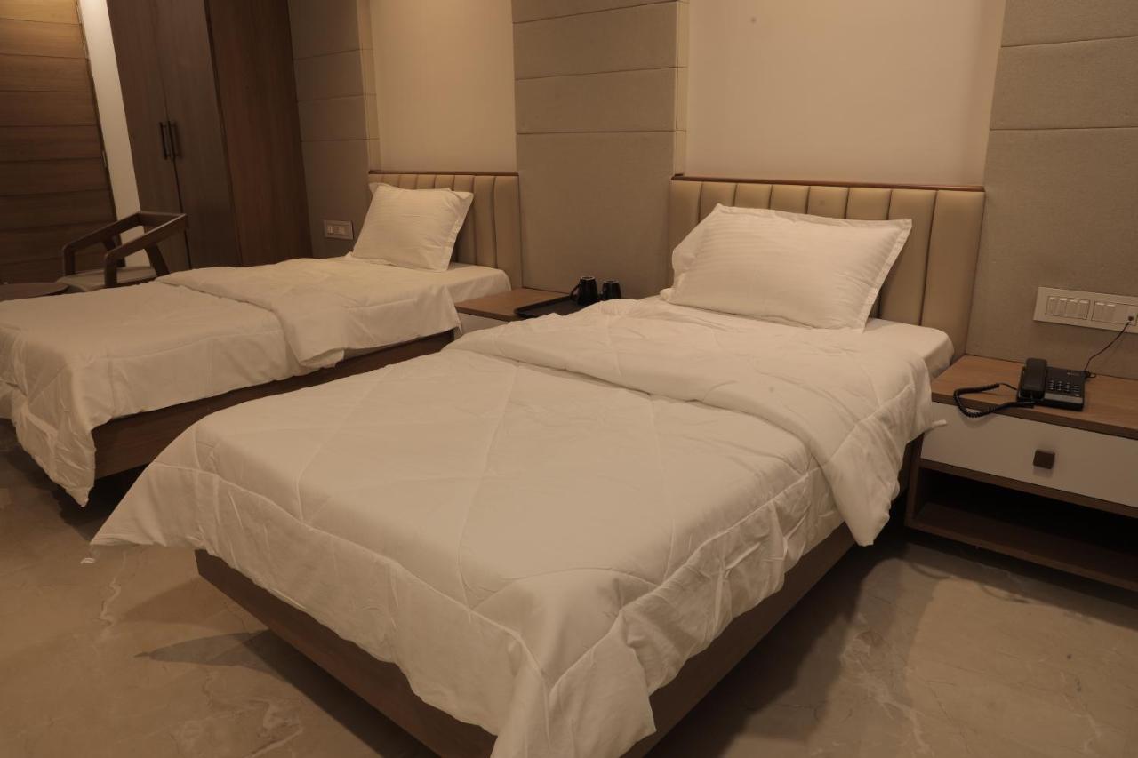 The Presidential Suites Bhuj Exterior photo