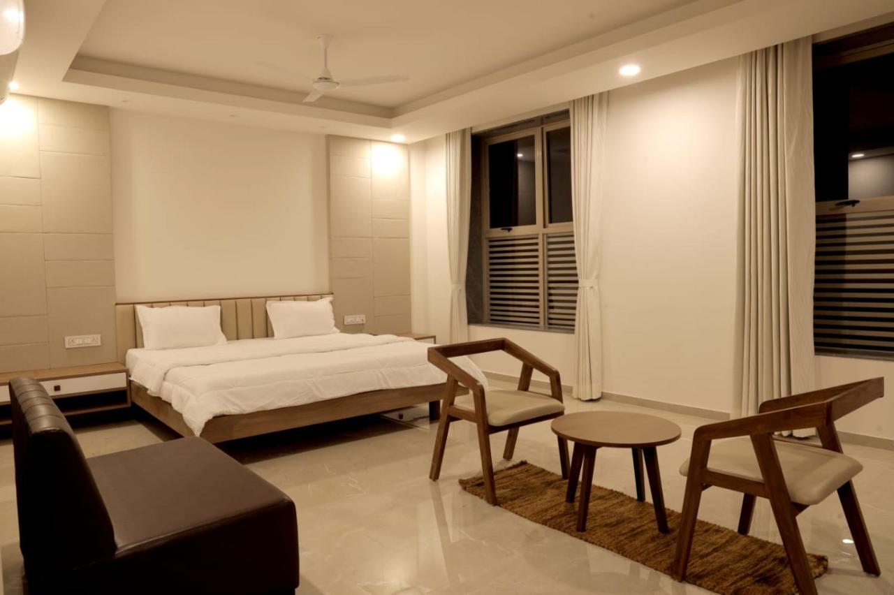 The Presidential Suites Bhuj Exterior photo